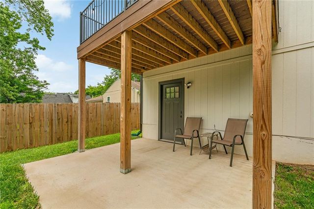 9325 Walnut Street, Kansas City, MO 64114