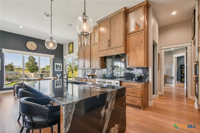 173 Via Lago, Belton, TX 76513