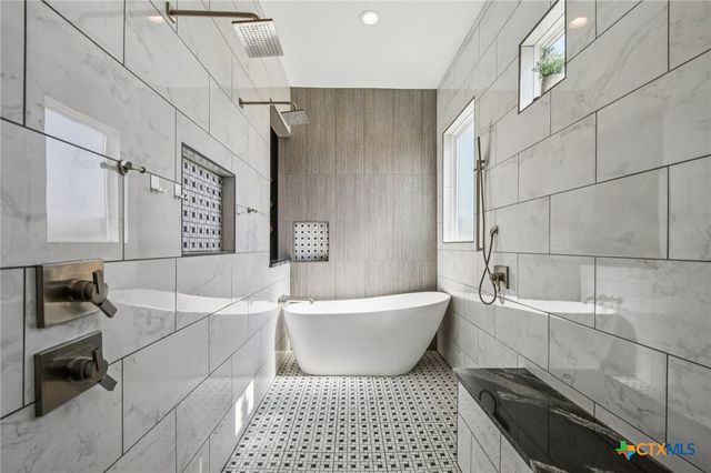 173 Via Lago, Belton, TX 76513