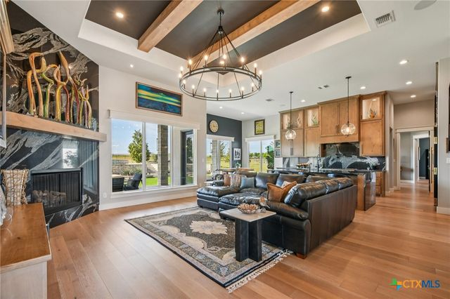 173 Via Lago, Belton, TX 76513