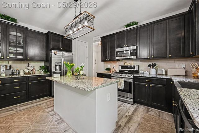 28614 Cottage Lane, New Hudson, MI 48165