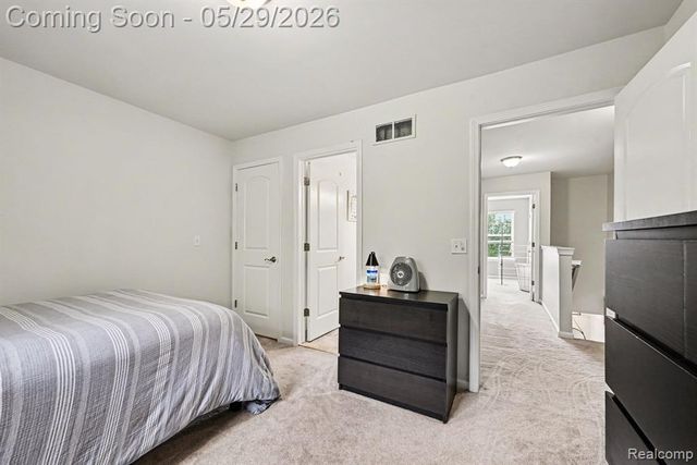 28614 Cottage Lane, New Hudson, MI 48165