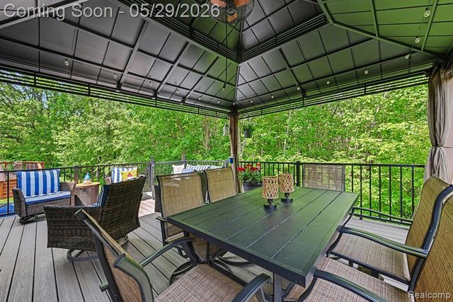 28614 Cottage Lane, New Hudson, MI 48165