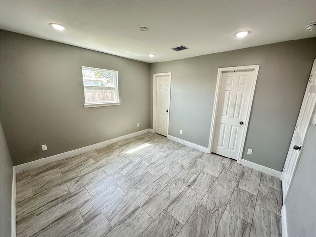 12703 W Hardy Road, Houston, TX 77037