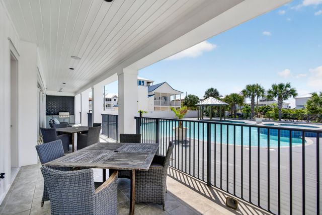 37 W Seahorse Circle, Santa Rosa Beach, FL 32459
