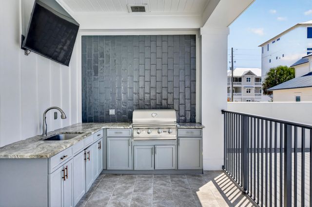 37 W Seahorse Circle, Santa Rosa Beach, FL 32459