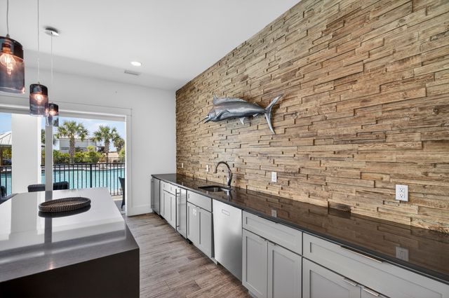 37 W Seahorse Circle, Santa Rosa Beach, FL 32459