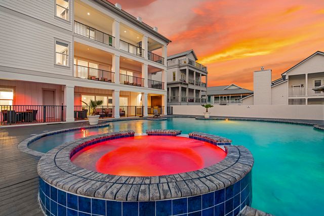 37 W Seahorse Circle, Santa Rosa Beach, FL 32459