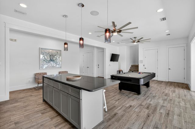 37 W Seahorse Circle, Santa Rosa Beach, FL 32459