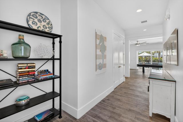 37 W Seahorse Circle, Santa Rosa Beach, FL 32459