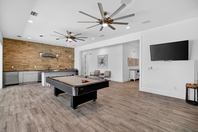 37 W Seahorse Circle, Santa Rosa Beach, FL 32459