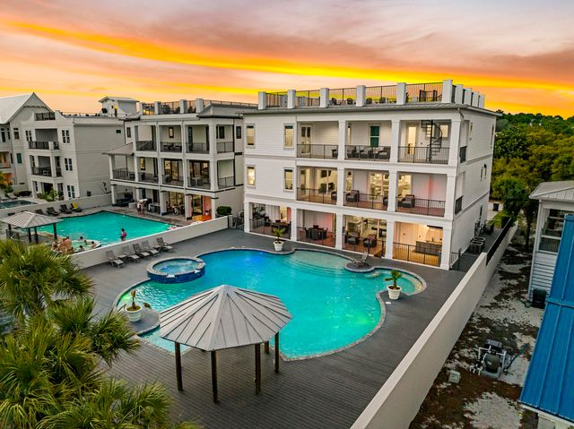 37 W Seahorse Circle, Santa Rosa Beach, FL 32459