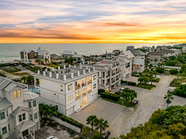 37 W Seahorse Circle, Santa Rosa Beach, FL 32459