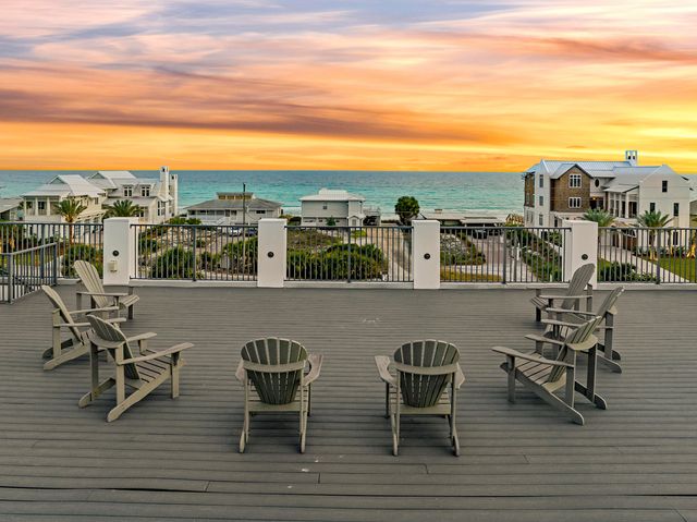 37 W Seahorse Circle, Santa Rosa Beach, FL 32459