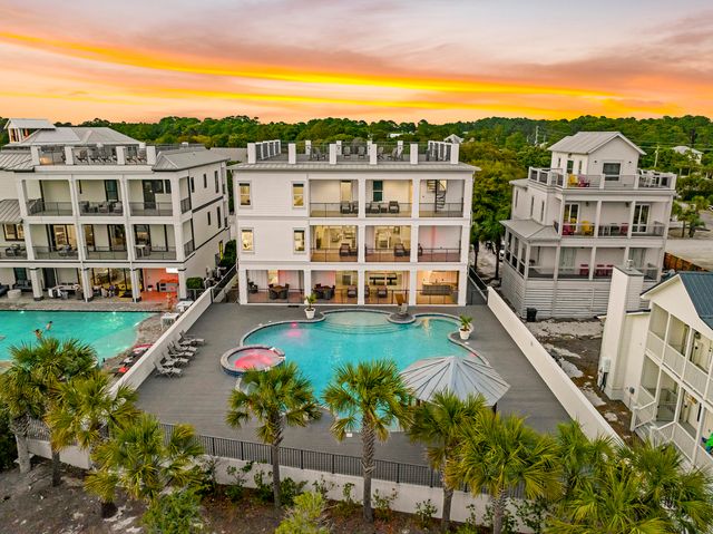 37 W Seahorse Circle, Santa Rosa Beach, FL 32459