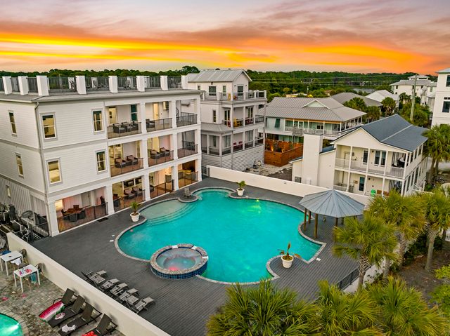 37 W Seahorse Circle, Santa Rosa Beach, FL 32459