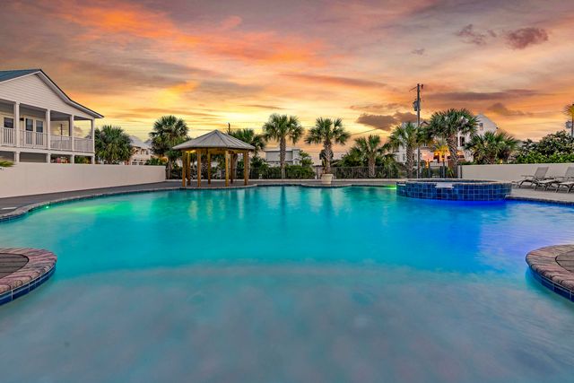 37 W Seahorse Circle, Santa Rosa Beach, FL 32459