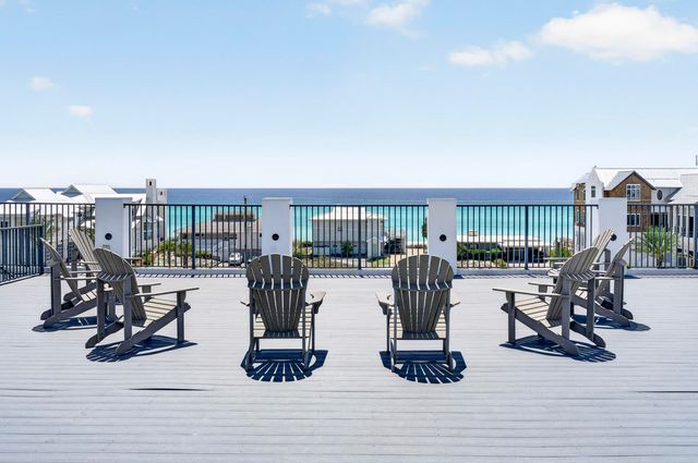 37 W Seahorse Circle, Santa Rosa Beach, FL 32459