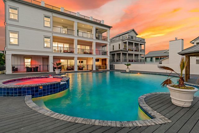 37 W Seahorse Circle, Santa Rosa Beach, FL 32459