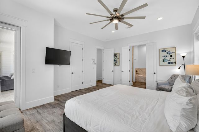 37 W Seahorse Circle, Santa Rosa Beach, FL 32459