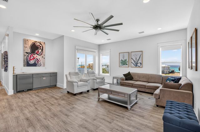 37 W Seahorse Circle, Santa Rosa Beach, FL 32459