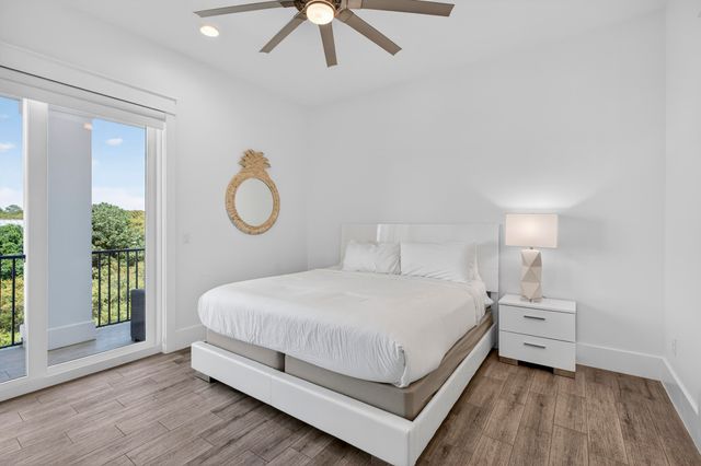 37 W Seahorse Circle, Santa Rosa Beach, FL 32459