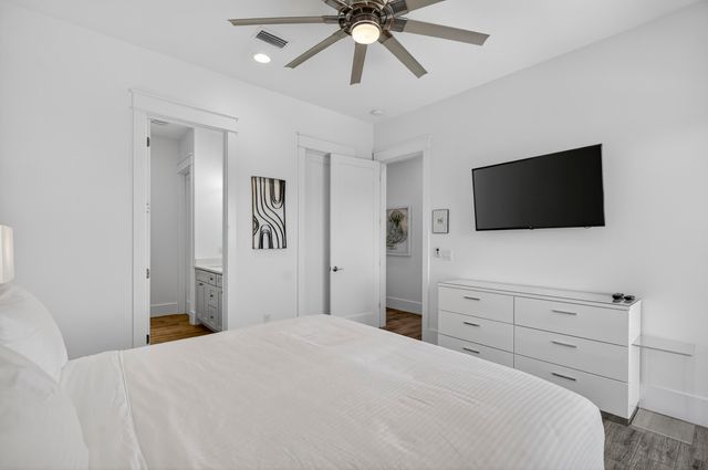 37 W Seahorse Circle, Santa Rosa Beach, FL 32459