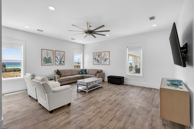 37 W Seahorse Circle, Santa Rosa Beach, FL 32459