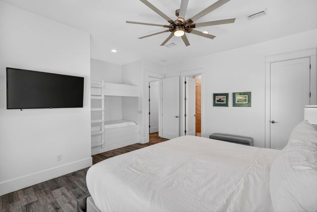 37 W Seahorse Circle, Santa Rosa Beach, FL 32459