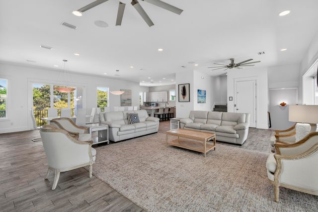 37 W Seahorse Circle, Santa Rosa Beach, FL 32459