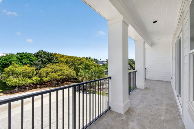 37 W Seahorse Circle, Santa Rosa Beach, FL 32459