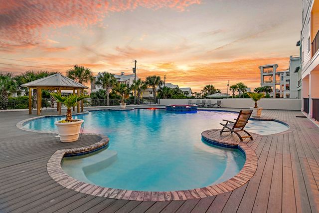 37 W Seahorse Circle, Santa Rosa Beach, FL 32459