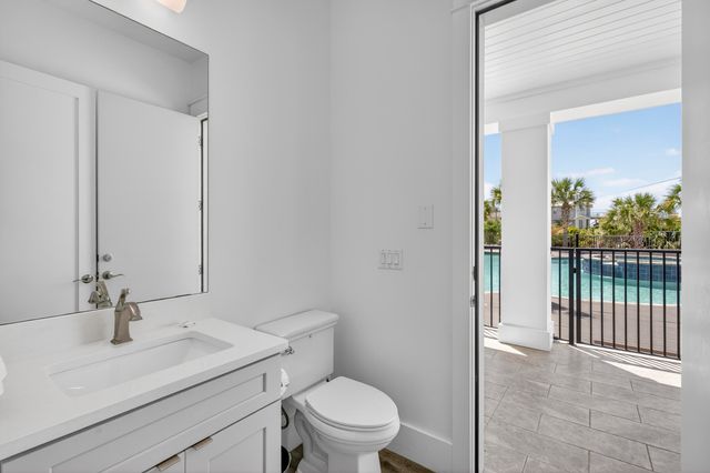 37 W Seahorse Circle, Santa Rosa Beach, FL 32459
