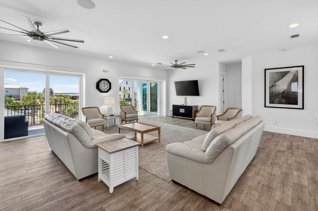 37 W Seahorse Circle, Santa Rosa Beach, FL 32459