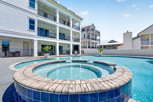 37 W Seahorse Circle, Santa Rosa Beach, FL 32459
