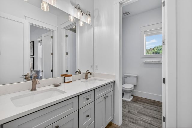 37 W Seahorse Circle, Santa Rosa Beach, FL 32459