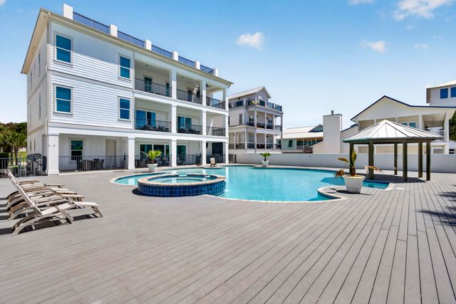 37 W Seahorse Circle, Santa Rosa Beach, FL 32459