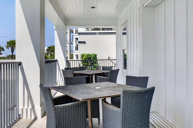 37 W Seahorse Circle, Santa Rosa Beach, FL 32459