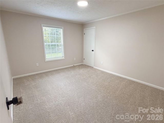 3556 Oakwood Avenue, Claremont, NC 28610