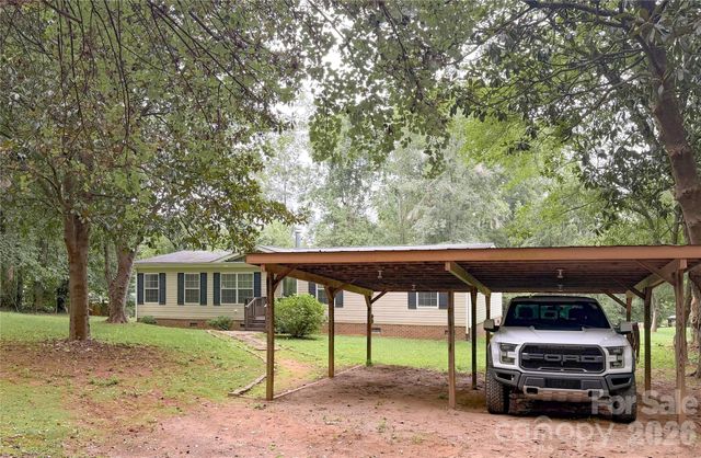 3556 Oakwood Avenue, Claremont, NC 28610