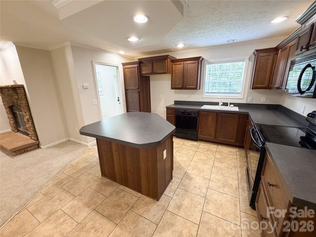 3556 Oakwood Avenue, Claremont, NC 28610