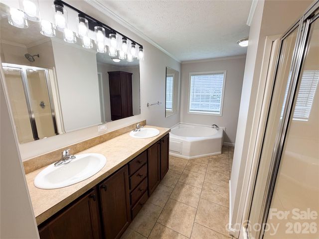 3556 Oakwood Avenue, Claremont, NC 28610