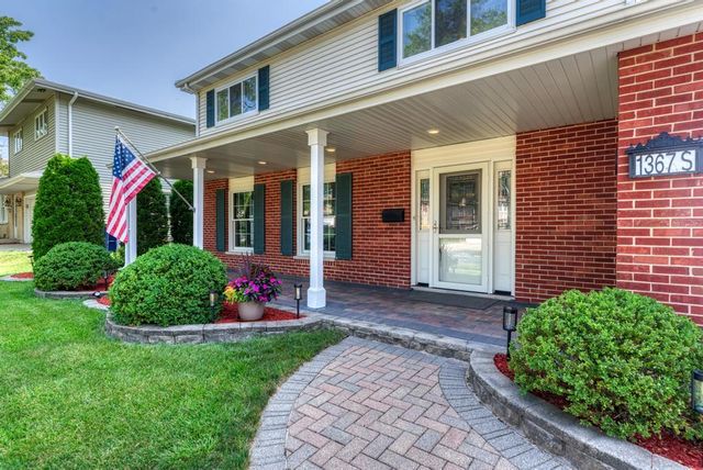 1367 S Elizabeth Street, Lombard, IL 60148