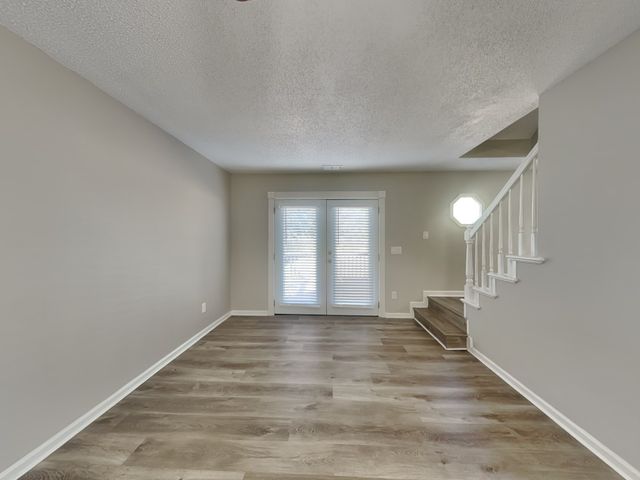 689 Hollandale Rd, La Vergne, TN 37086