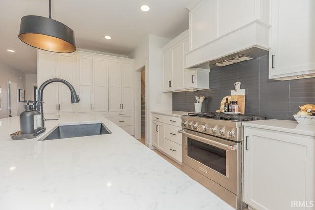 18530 Somerville Court, Evansville, IN 47725