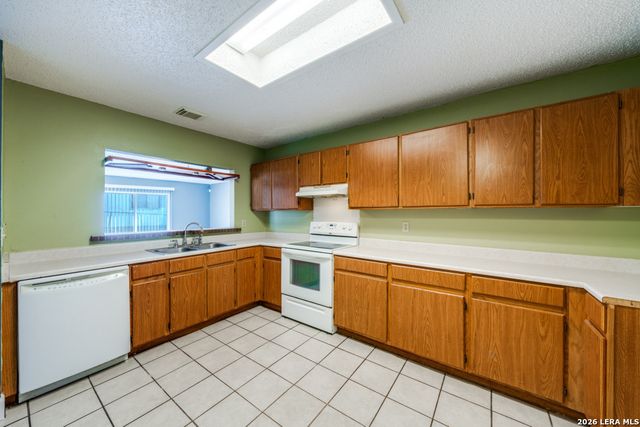 5866 Summer Fest, San Antonio, TX 78244