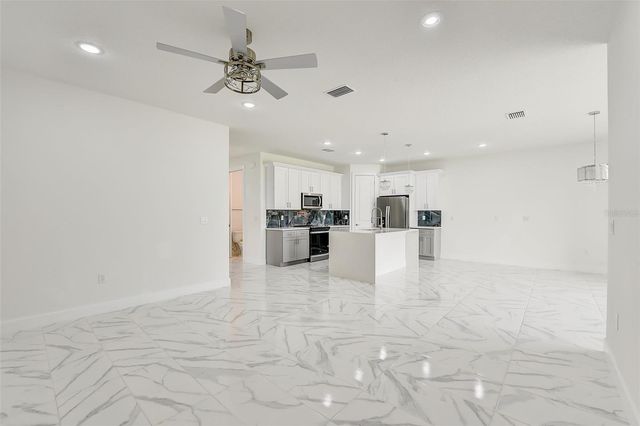 3889 WALKER ROAD, Apopka, FL 32703