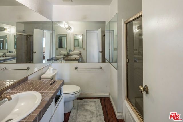 1131 Alta Loma Road 412, West Hollywood, CA 90069