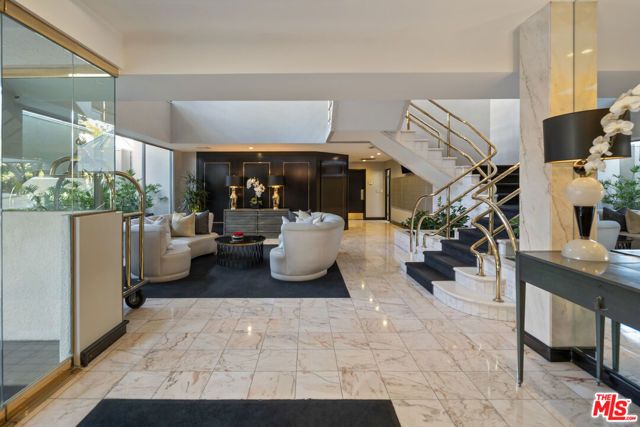 1131 Alta Loma Road 412, West Hollywood, CA 90069