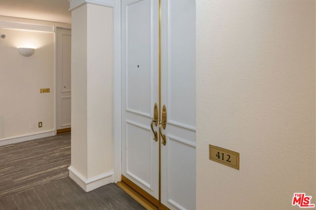 1131 Alta Loma Road 412, West Hollywood, CA 90069